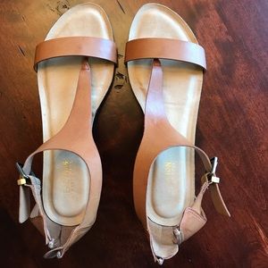 Kenneth Cole Buckle sandals